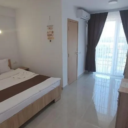Ema Hotell 3*