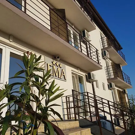 Ξενοδοχείο Ema 3*